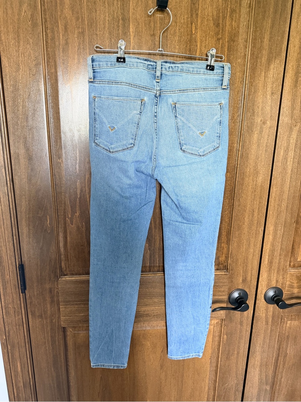 Hudson Jeans Light Blue High-Rise Skinny with Knee Rip - Picture 5 of 6